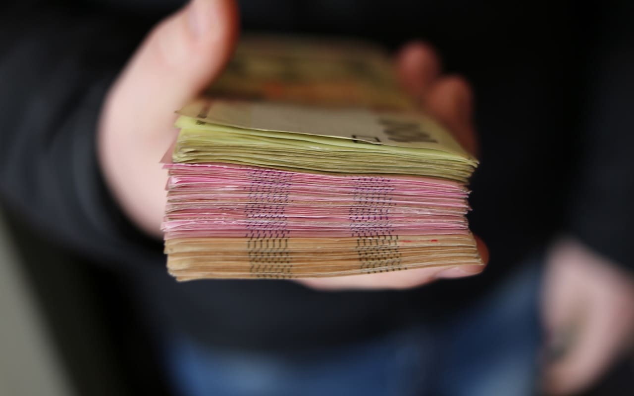 Featured image for “Anna pahalle pikkusormi ja se vie koko käden”